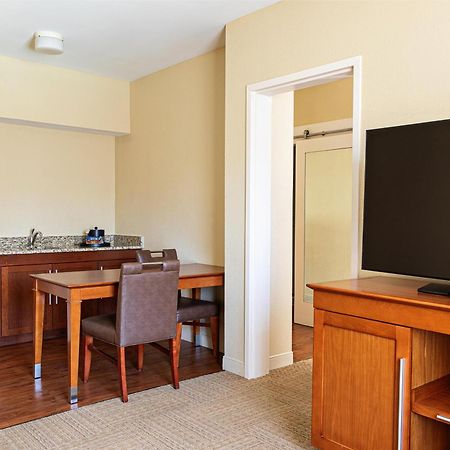 Hampton Inn Charleston-Daniel Island Ngoại thất bức ảnh